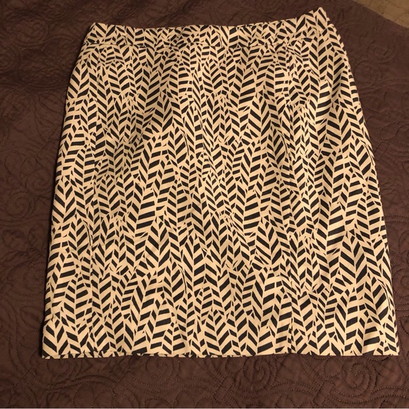 LOFT pencil skirt - Picture 1 of 7